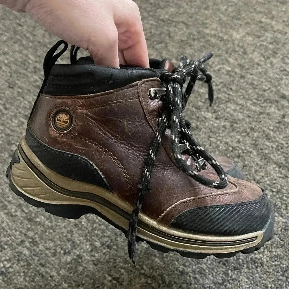 Timberland toddler brown leather boots size 10.5